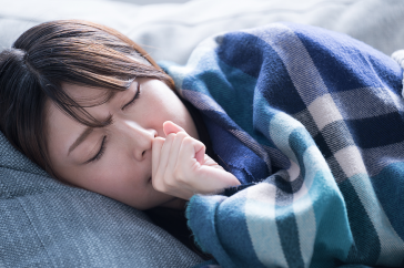 風邪は治ったはずなのに…。咳が続いて気管のあたりが痛いのはなぜ？