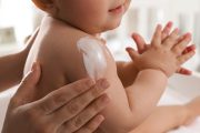 赤ちゃんのアトピー性皮膚炎の特徴について