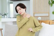 肩こりと頭痛の関係性と手軽にできる対策について