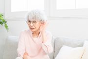 高齢者の聞こえにくさと生活上の工夫